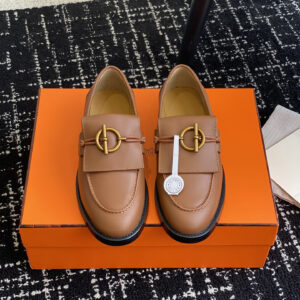 高仿Hermes*H241143ZA33塔扣小羊皮樂福鞋棕色免檢版