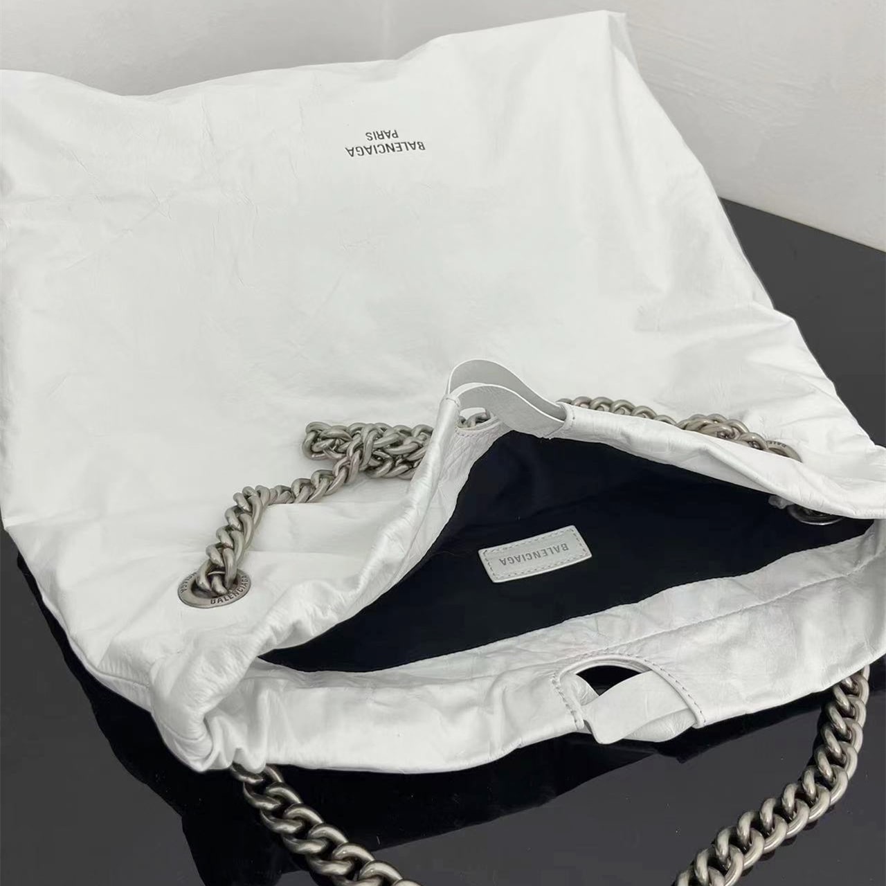 高仿Balenciaga2023Crushtote褶皺牛皮手拎袋大號 - Image 8