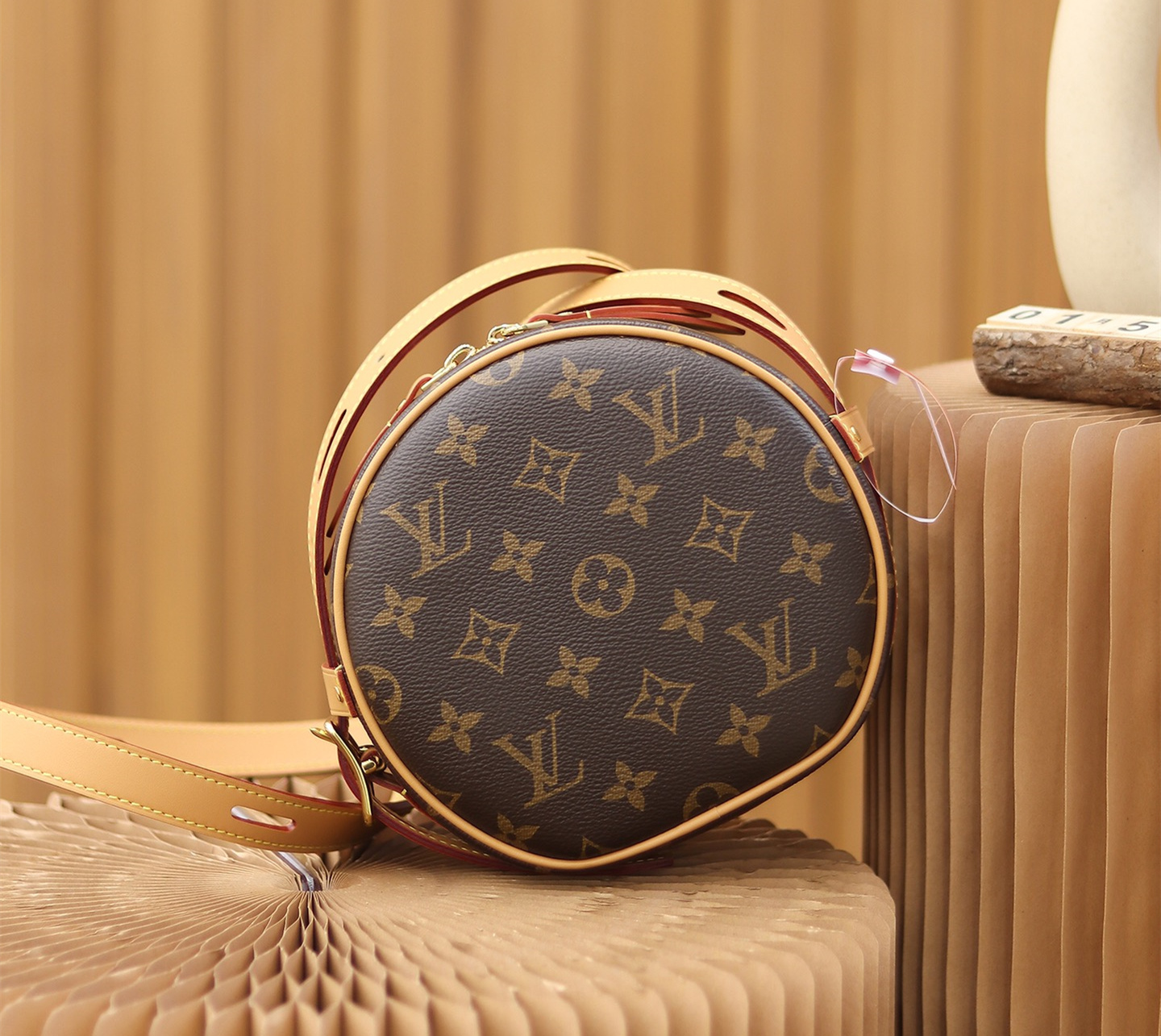 高仿LV女款圓餅包法國進口原廠皮料免檢版 - Image 4