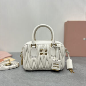 高仿miumiu繆繆TooPretty系列5BB123保齡球手袋白色