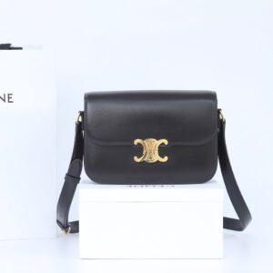 高仿Celine*Triomphe系列手袋187363黑色中號免檢版