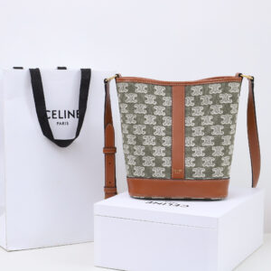 高仿Celine*Triomphe系列水桶袋191442中號免檢版