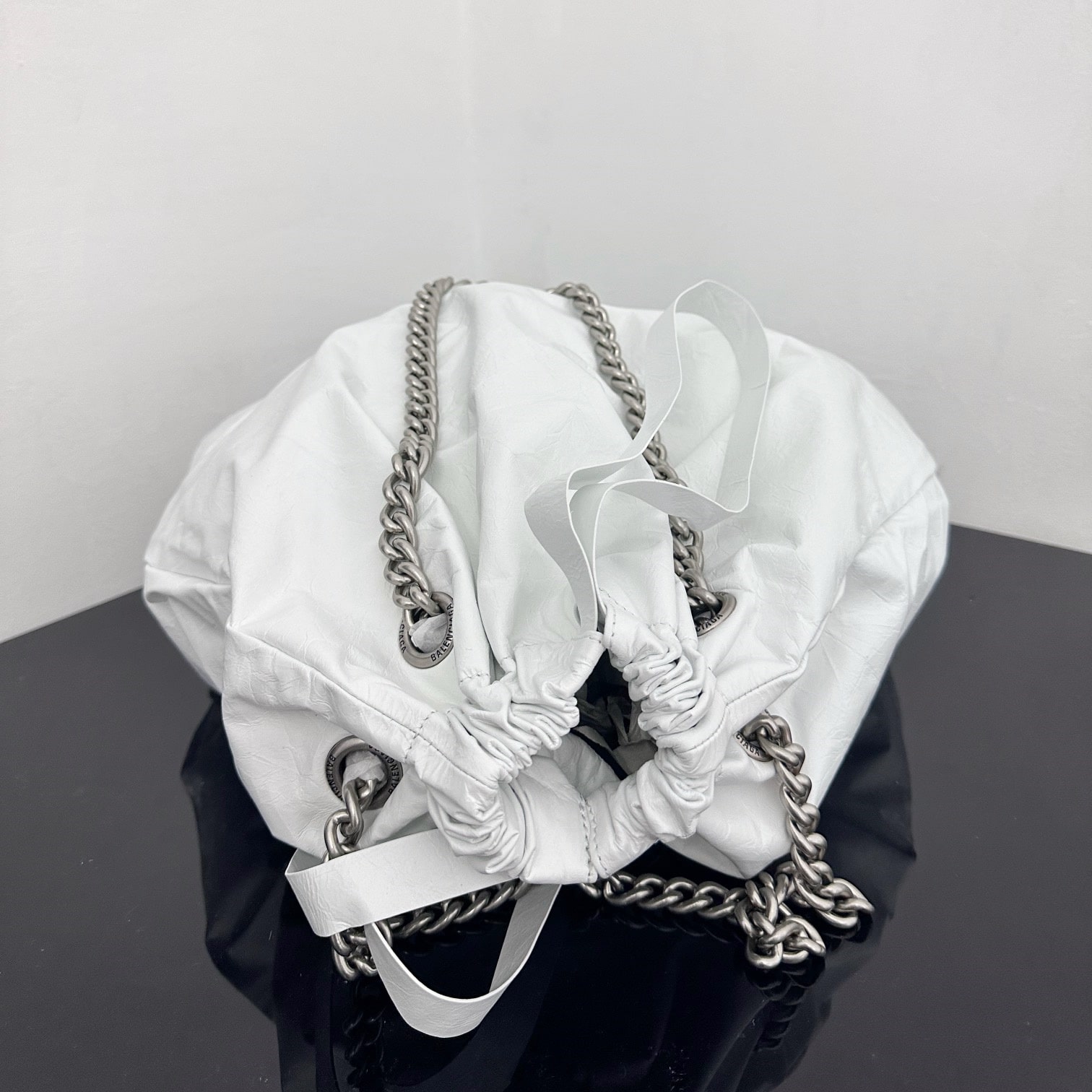 高仿Balenciaga2023Crushtote褶皺牛皮手拎袋大號 - Image 6