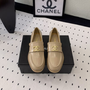 高仿Chanel*24S系列G45663D牛皮革樂福鞋沙色3CM免檢版