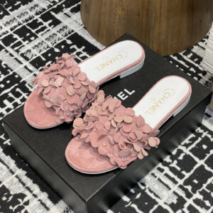 高仿Chanel*25P系列G46231B小羊皮花瓣拖鞋粉色1CM免檢版