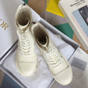 高仿Dior*D-Unit系列KCI960圓頭厚底馬丁靴牛皮白色免檢版