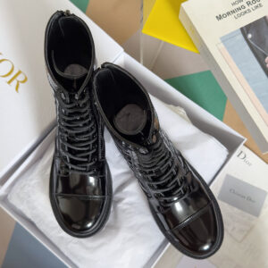 高仿Dior*D-Unit系列KCI961圓頭厚底馬丁靴漆皮黑色免檢版