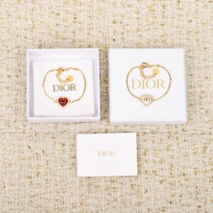 高仿首飾Dior*B3075迷你款圍珠愛心手鏈