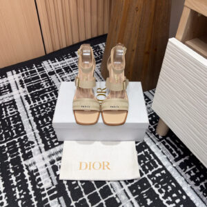 高仿Dior*Dway3系列KDO183高跟刺繡涼鞋膚色免檢版