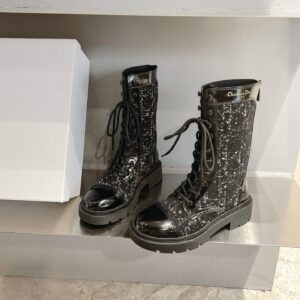 高仿Dior*D-Unit系列KDT132走秀款工裝中筒靴秋冬季黑色免檢版