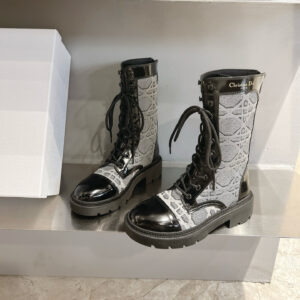 高仿Dior*D-Unit系列KDT134走秀款工裝中筒靴秋冬季灰色免檢版