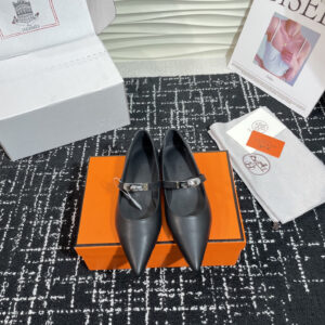 高仿Hermes*Kelly系列H251002Z02小牛皮休閒單鞋黑色免檢版