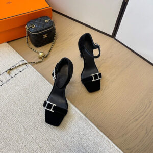 高仿Hermes*Judy系列H242025Z023露趾涼鞋天鵝絨10.5CM黑色免檢版