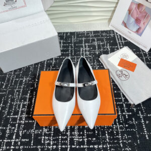 高仿Hermes*Kelly系列H251002Z01小牛皮休閒單鞋白色免檢版