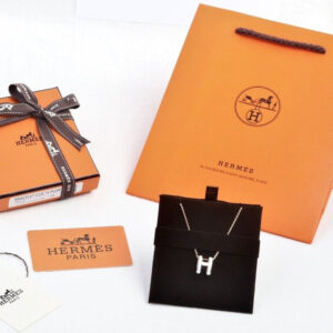 高仿Hermes*POPH系列H147992FO49玫瑰金吊墜頸鏈小號白色