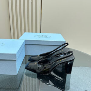 高仿Prada*1I838N方頭粗踭露跟鞋8.5CM漆皮黑色免檢版