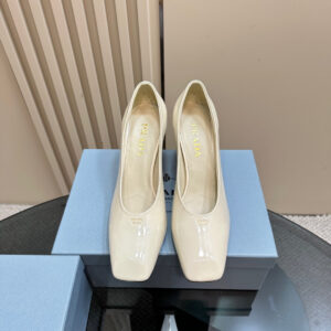 高仿Prada*1I837M方頭粗跟高踭鞋8.5CM漆皮白色免檢版