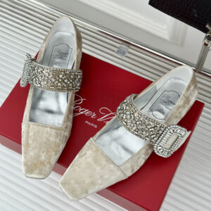 高仿RogerVivier*RVW0075絨面瑪麗珍鞋膚色1.5CM免檢版