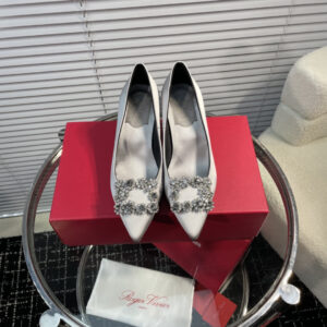 高仿RogerVivier*RVW4144水鑽真絲高踭鞋銀色6.5CM免檢版