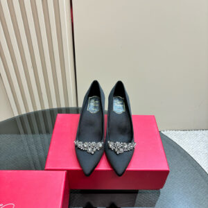 高仿RogerVivier*RVW5023水鑽尖頭高踭鞋黑色8.5CM免檢版