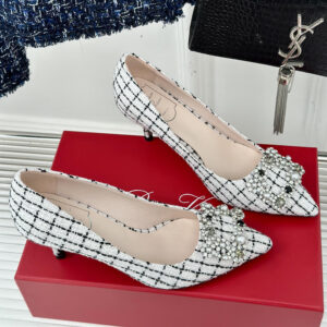 高仿RogerVivier*RVW4044尖頭水鑽針織帆布白色6.5CM免檢版