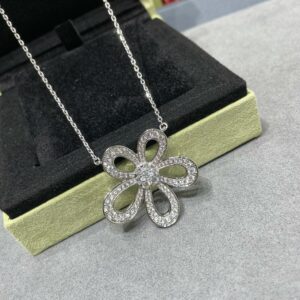 高仿首飾VanCleef&Arpels*RP05200花瓣吊墜頸鏈