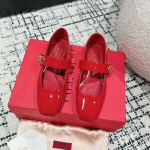 高仿Valentino*5W2S0JT方頭單鞋漆皮紅色平底免檢版