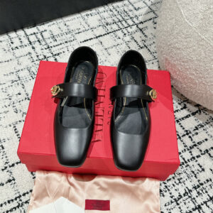 高仿Valentino*5W2S0JA方頭單鞋小牛皮黑色平底免檢版