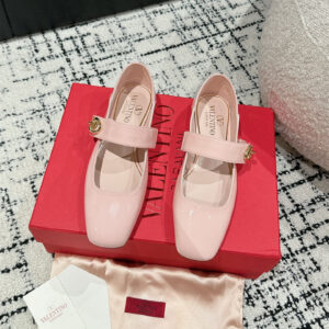 高仿Valentino*5W2S0JV方頭單鞋漆皮粉色平底免檢版