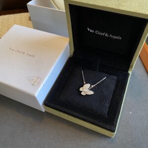 高仿首飾VanCleef&Arpels*RO3M400蝴蝶吊墜頸鏈