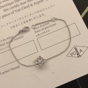 高仿首飾VanCleef&Arpels*RP1AB00鑽花鏤空手鏈