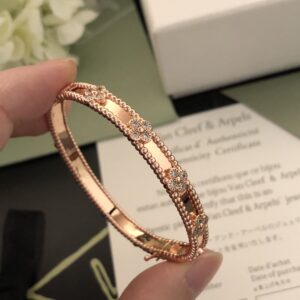 高仿首飾VanCleef&Arpels*RP6X200萬花筒鑽花手鐲