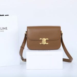 高仿Celine*Triomphe系列手袋187363棕色中號免檢版