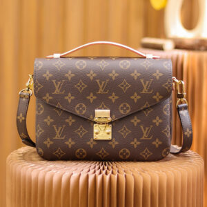 LV復刻香港包包原單LV郵差包經典老花免檢版
