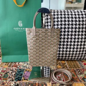 高仿GoyardPoities二代伯爵包170週年限定綠色