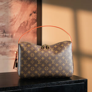 高仿LV*Slouchy系列M11952腋下包免檢版